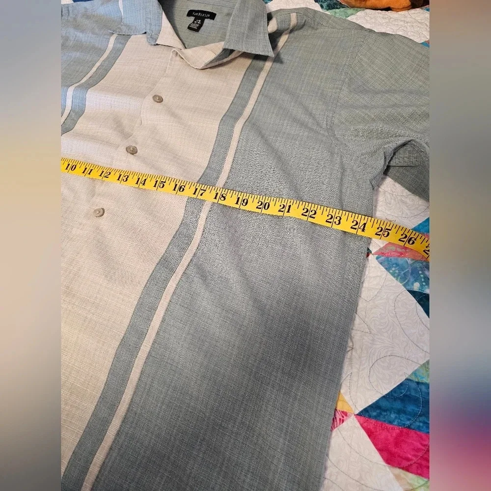 Van Heusen Green and Cream Short Sleeve Button Down Shirt Men's Large 16-16 1/2